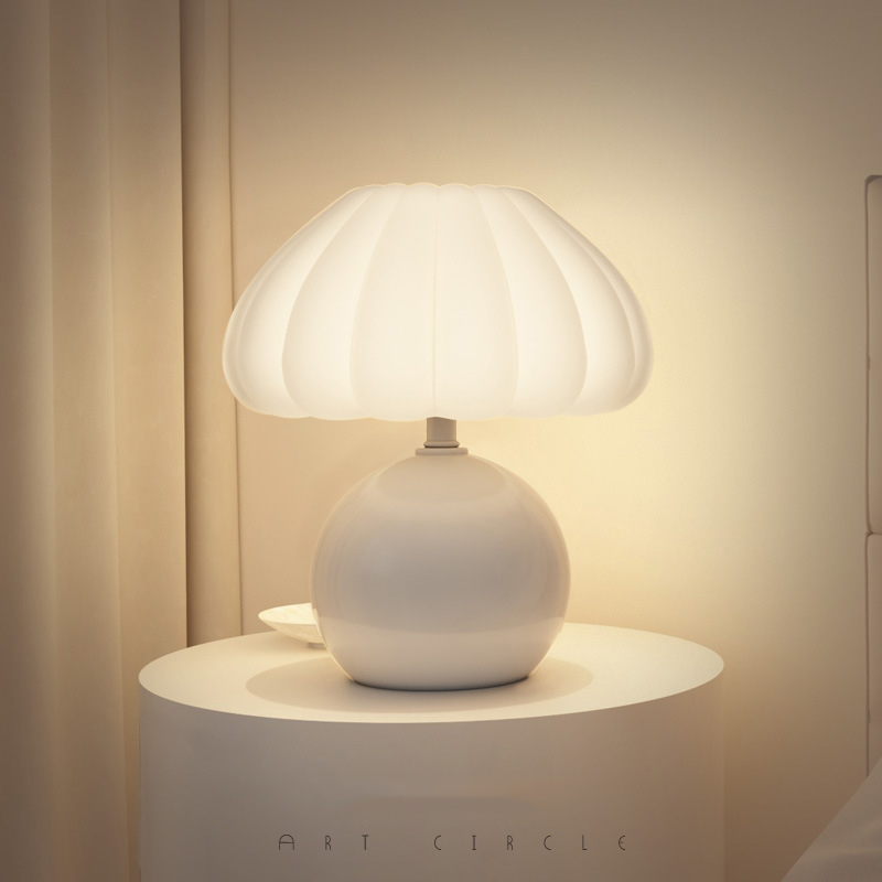 Cremefarbene Nachttischlampe i – Mushroom Table Lamp Bewertung und Preis
